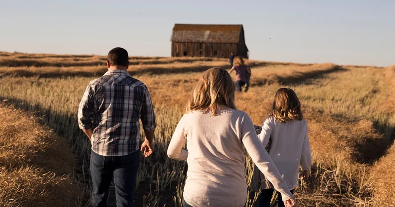 Hébergement insolite en famille : les contraintes à regarder avant l'envie